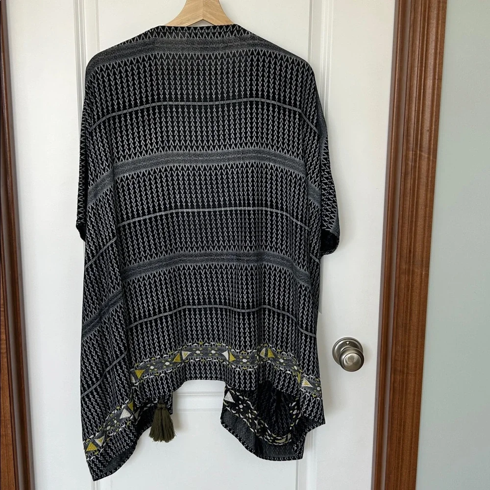 Noonday Collection wrap, OS - Picture 4 of 4